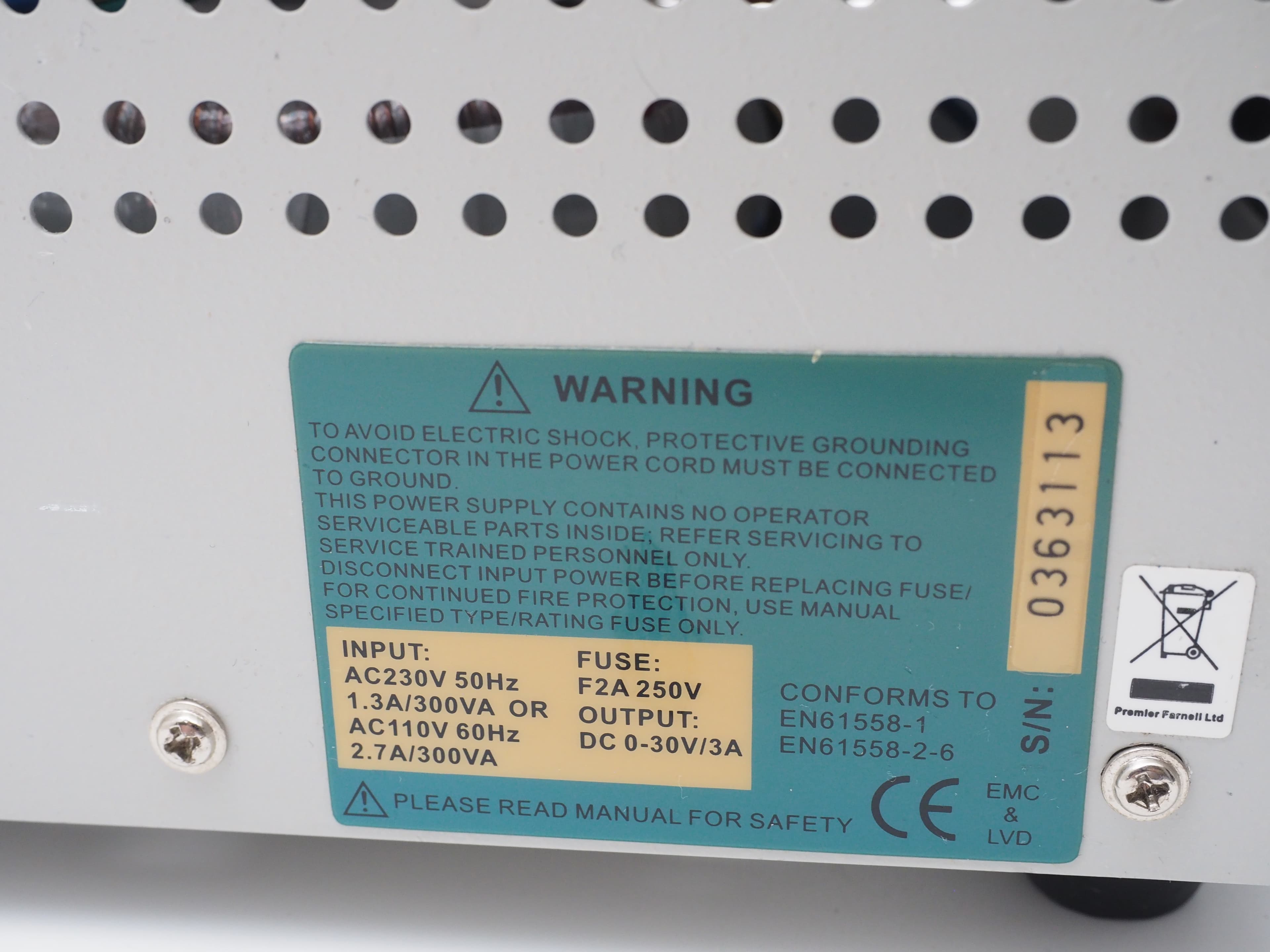 Labornetzteil BST PSA30 3B 0-30 V 3 A Nr V1000421 mit Kabelsatz