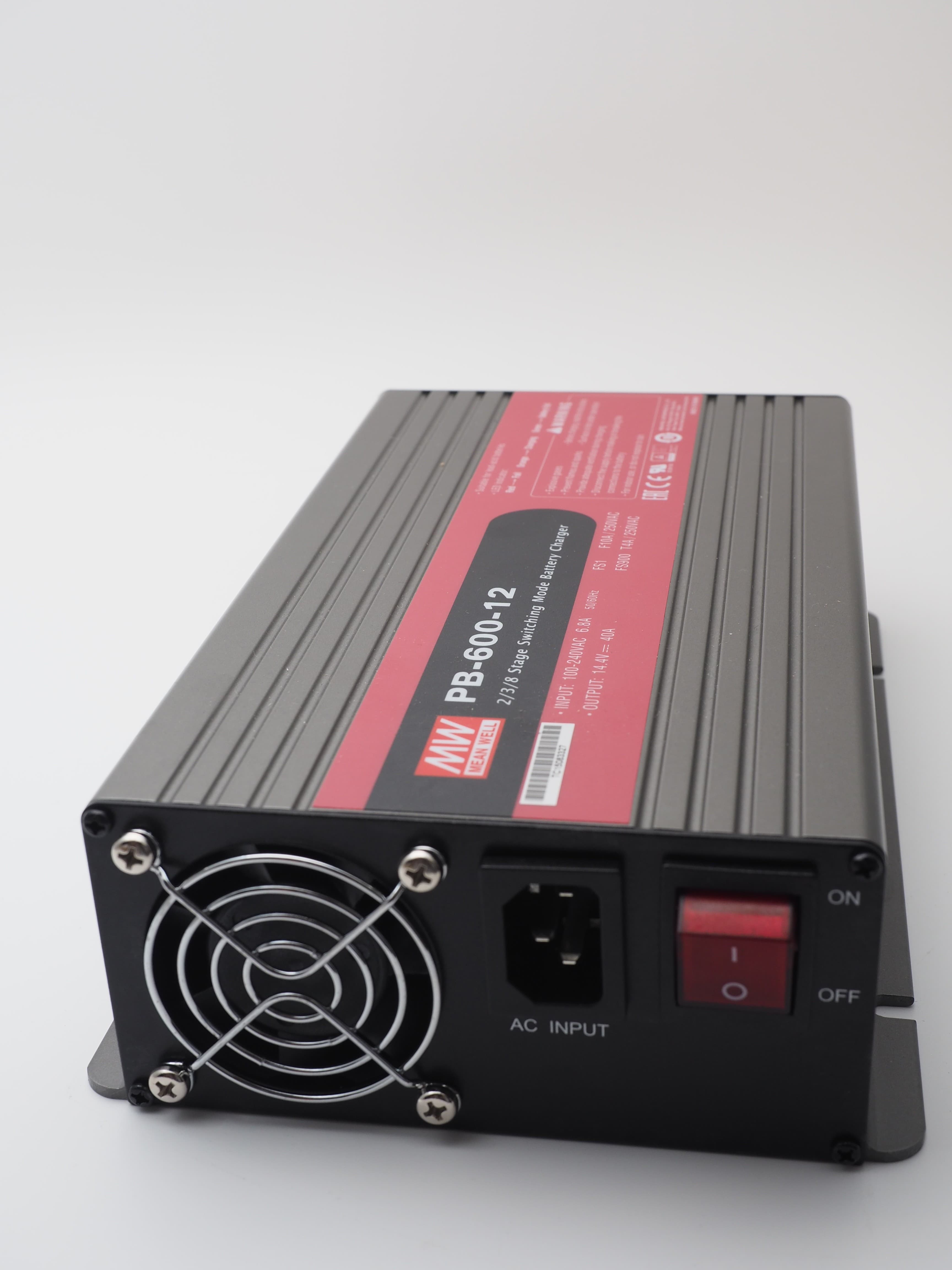 Mean Well PB-600-12 Batterieladegeraet 12 V mit Karton und Netzkabel