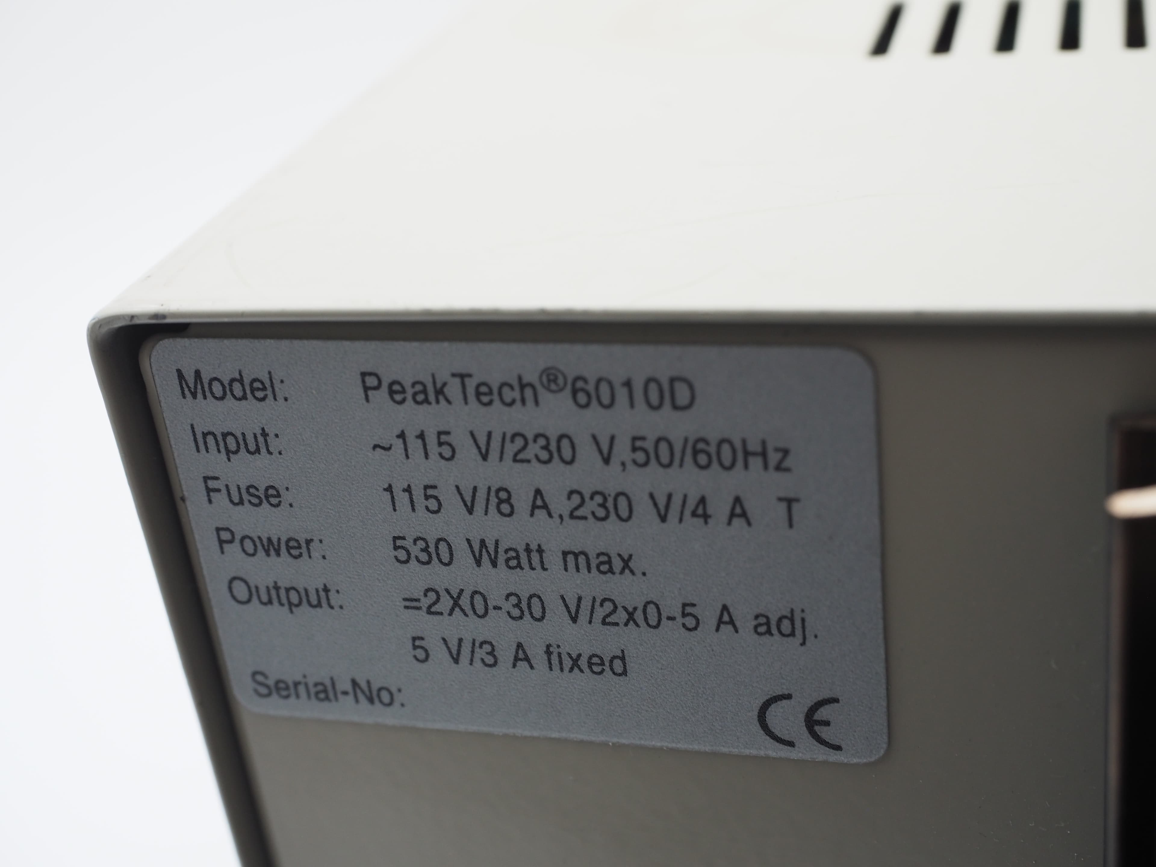 Labornetzteil PeakTech 6010D DC Dual Power Supply 2x 0-30 V 0-5 A