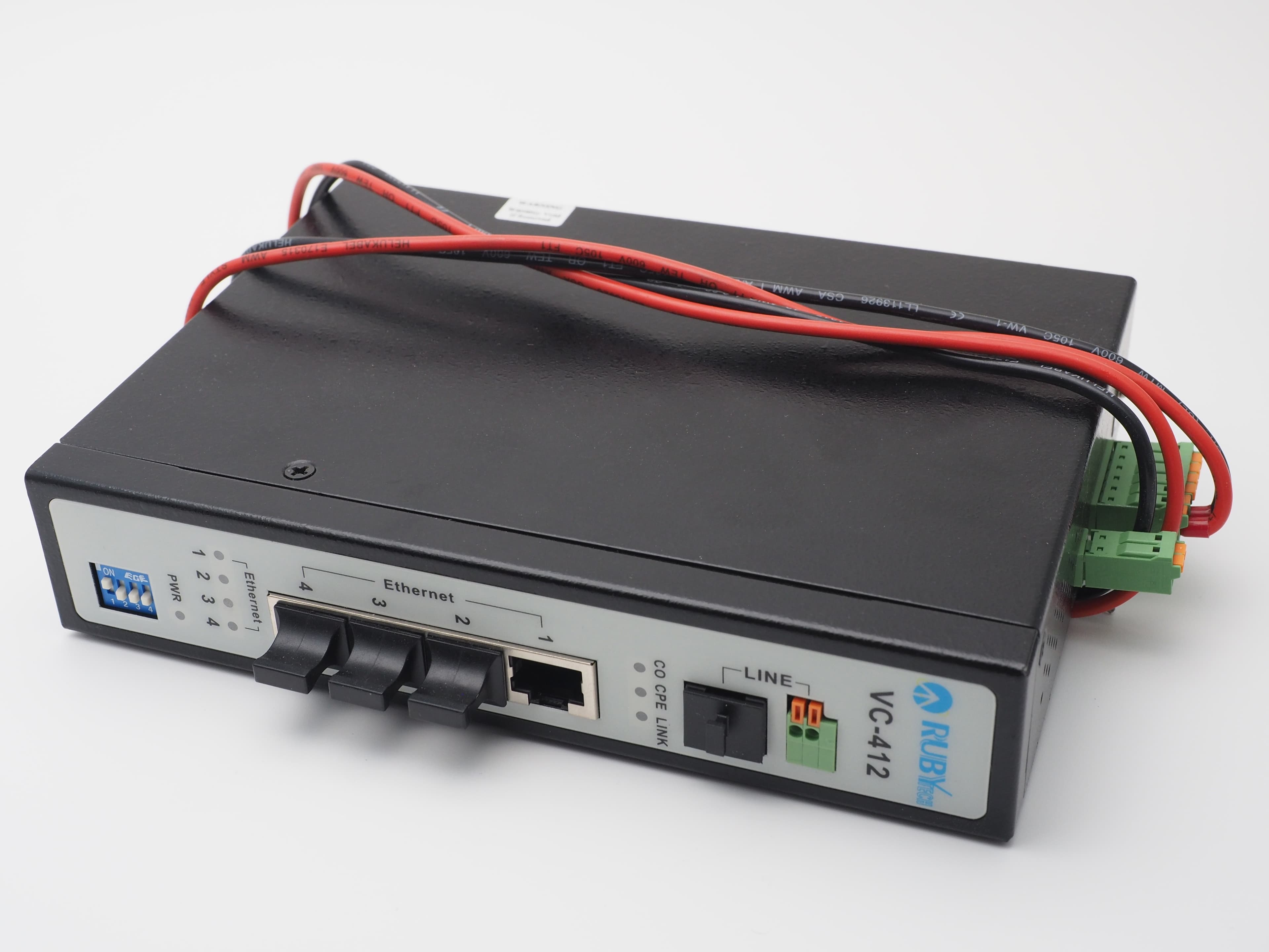 RUBYtech VC-412 mit 4 Ethernet-Ports und Line-Anschluss