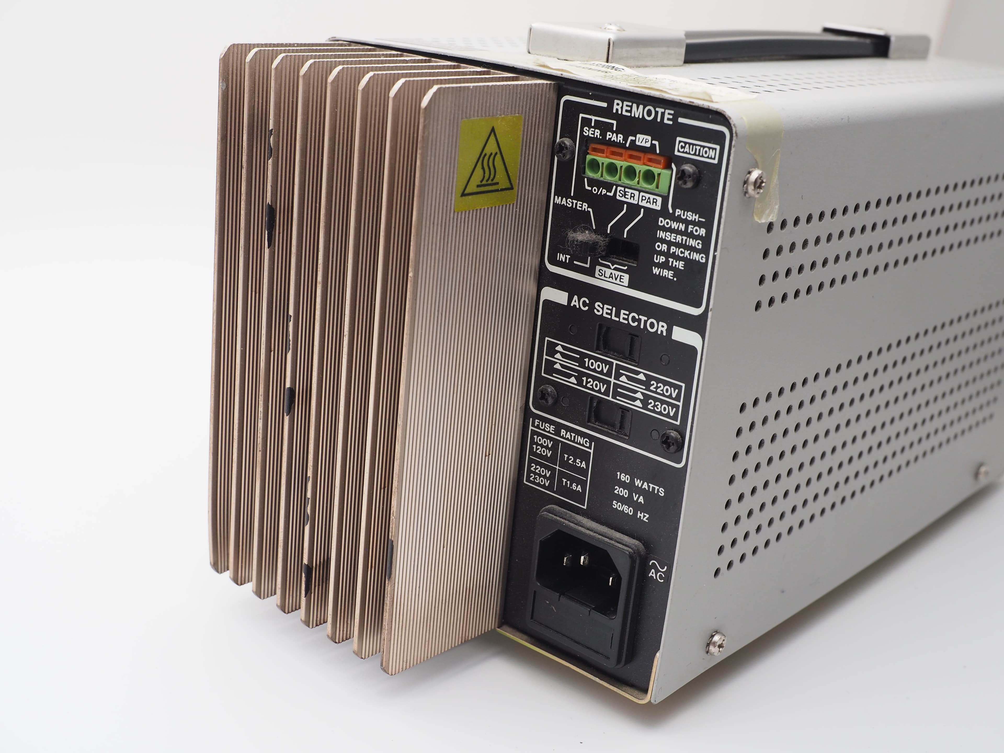 ISO-TECH IPS303A regelbares Labornetzgerät 0–30 V, 0–3 A