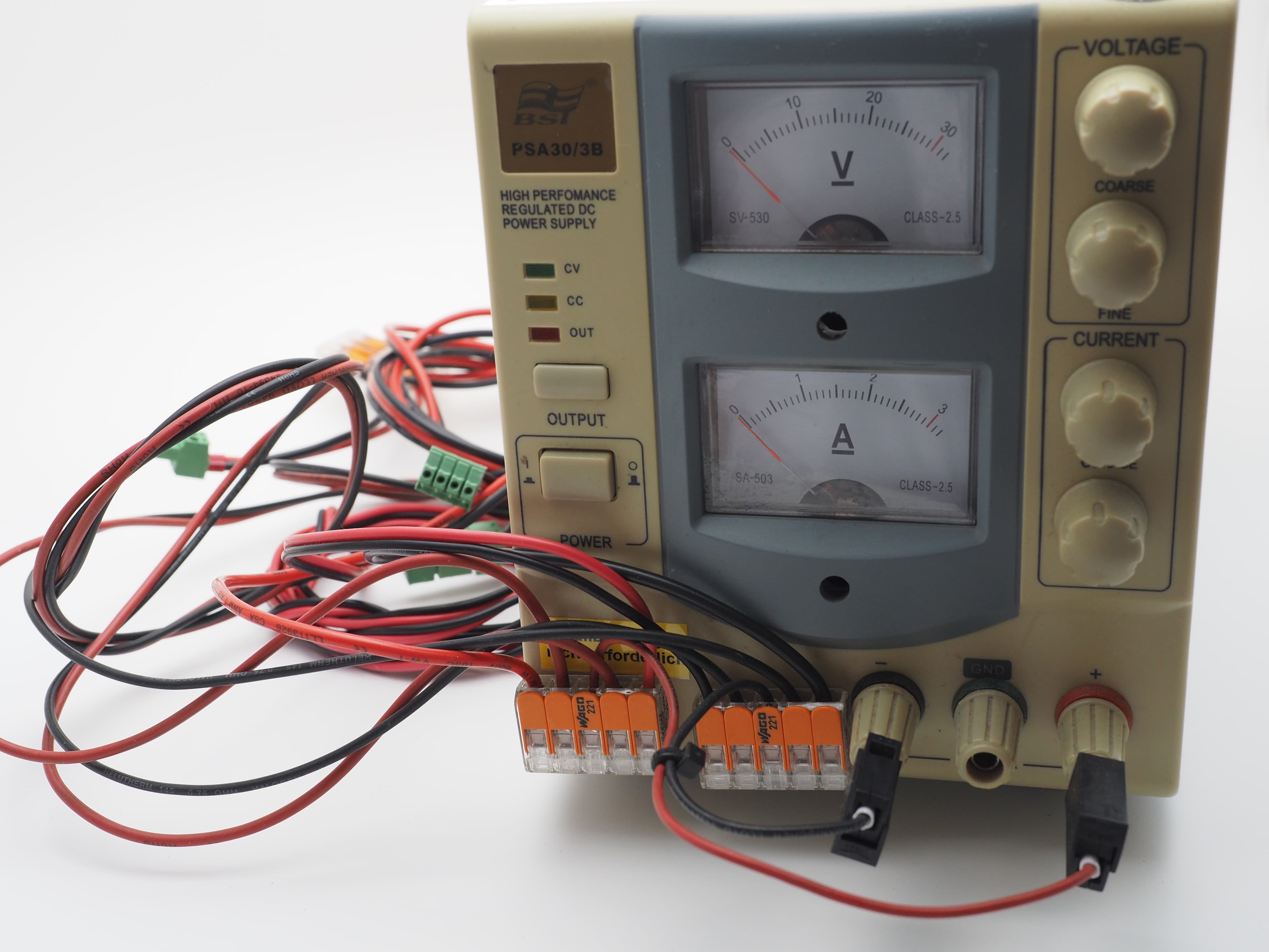 Labornetzteil BST PSA30 3B 0-30 V 3 A Nr V1000421 mit Kabelsatz