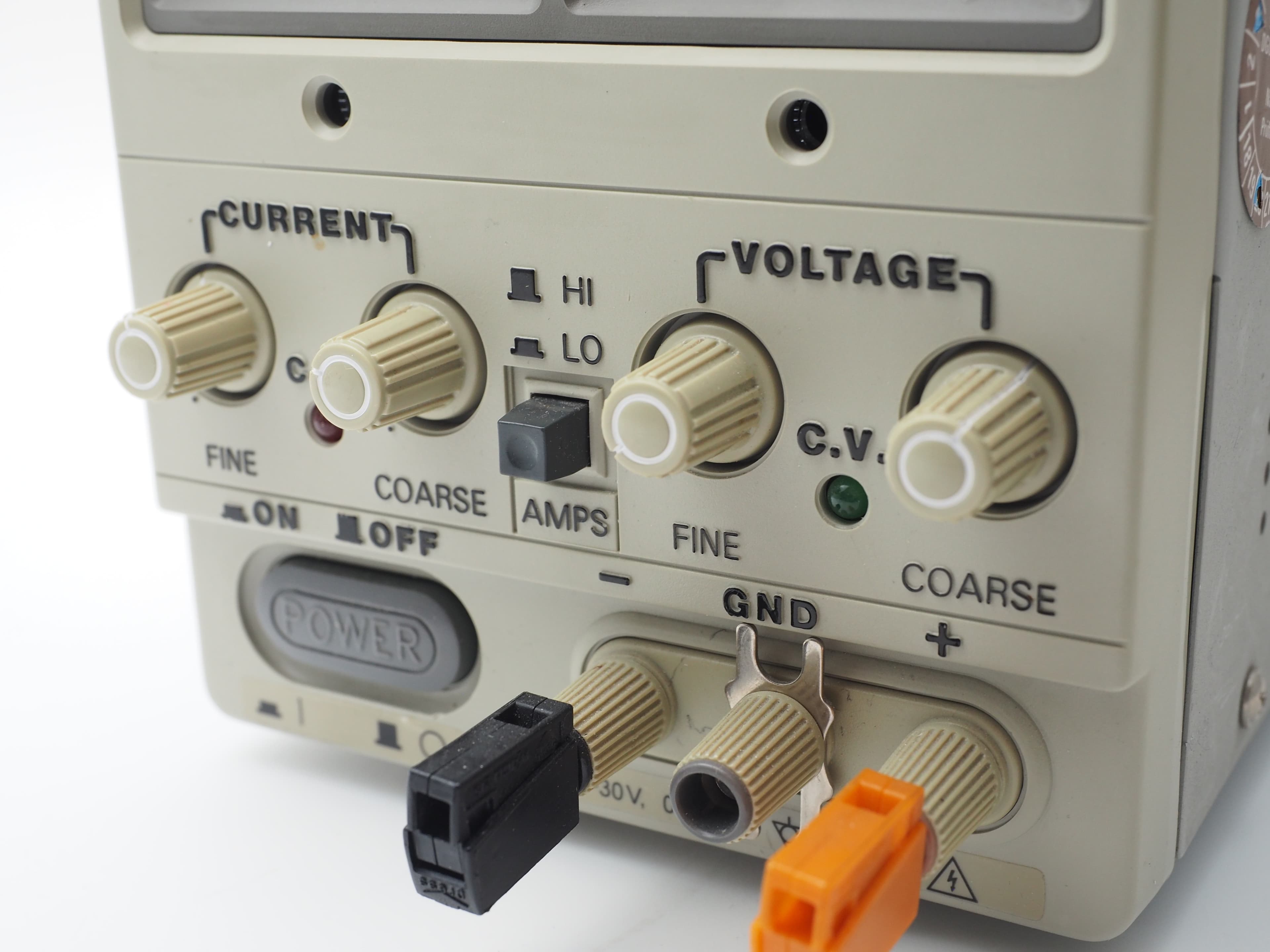 ISO-TECH IPS303A Labornetzteil 0–30 V, 3 A – Bezeichnung Nr. V-1001343