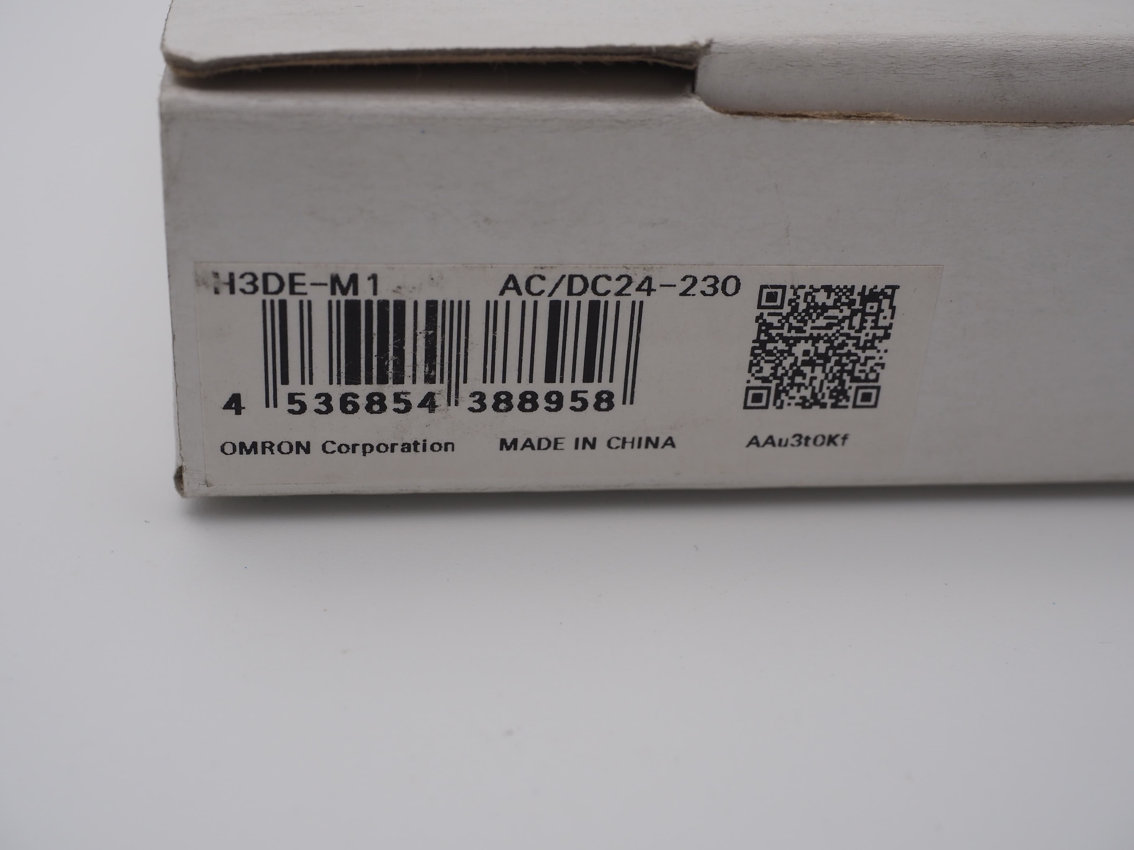 Zeitrelais Omron H3DE-M1 AC-DC24-230 LOT 2510M mit Karton