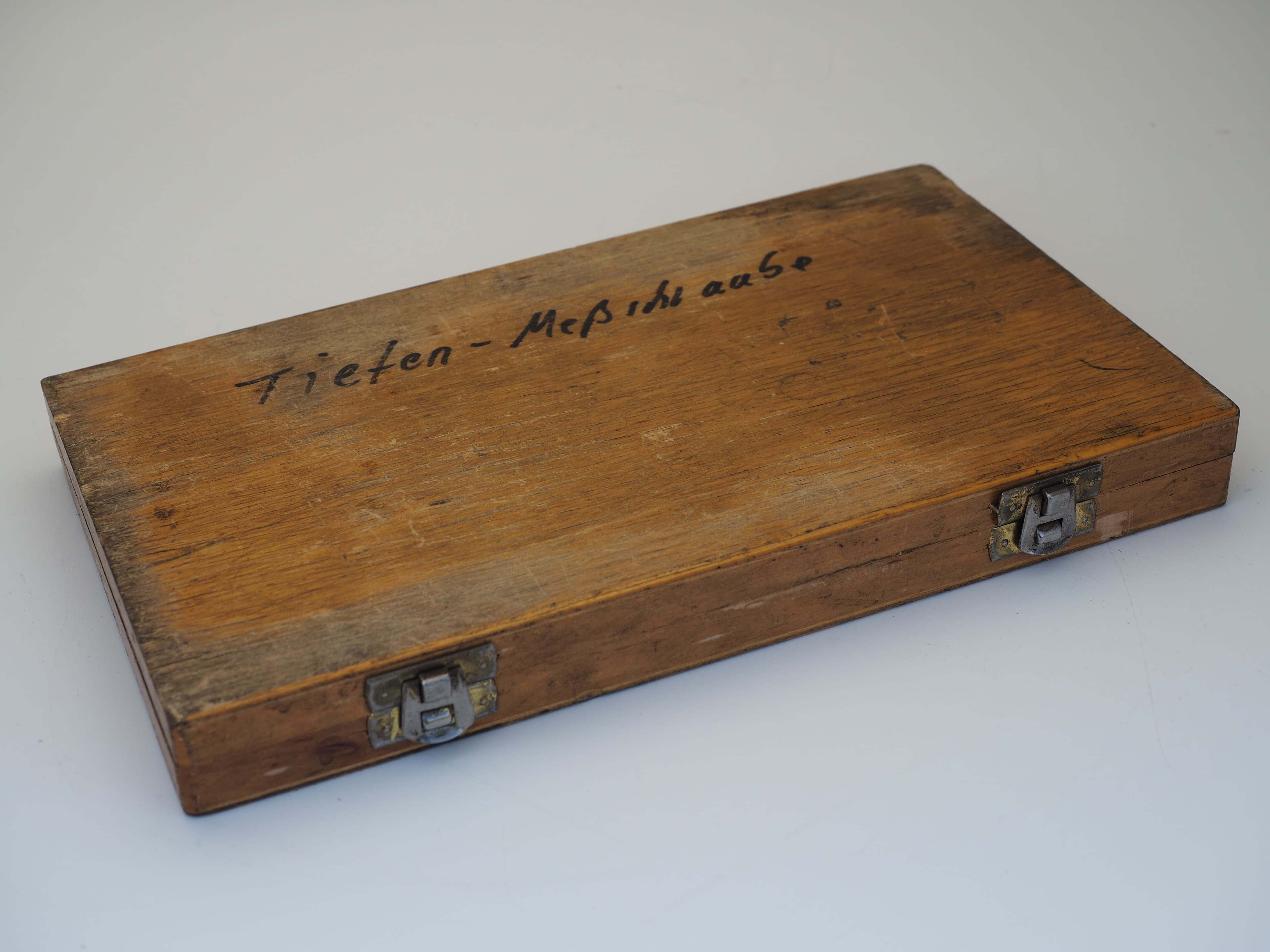 Hahn & Kolb Tiefenmessschraube - Tiefenmikrometer-Satz mit Messstäben im Holzkasten