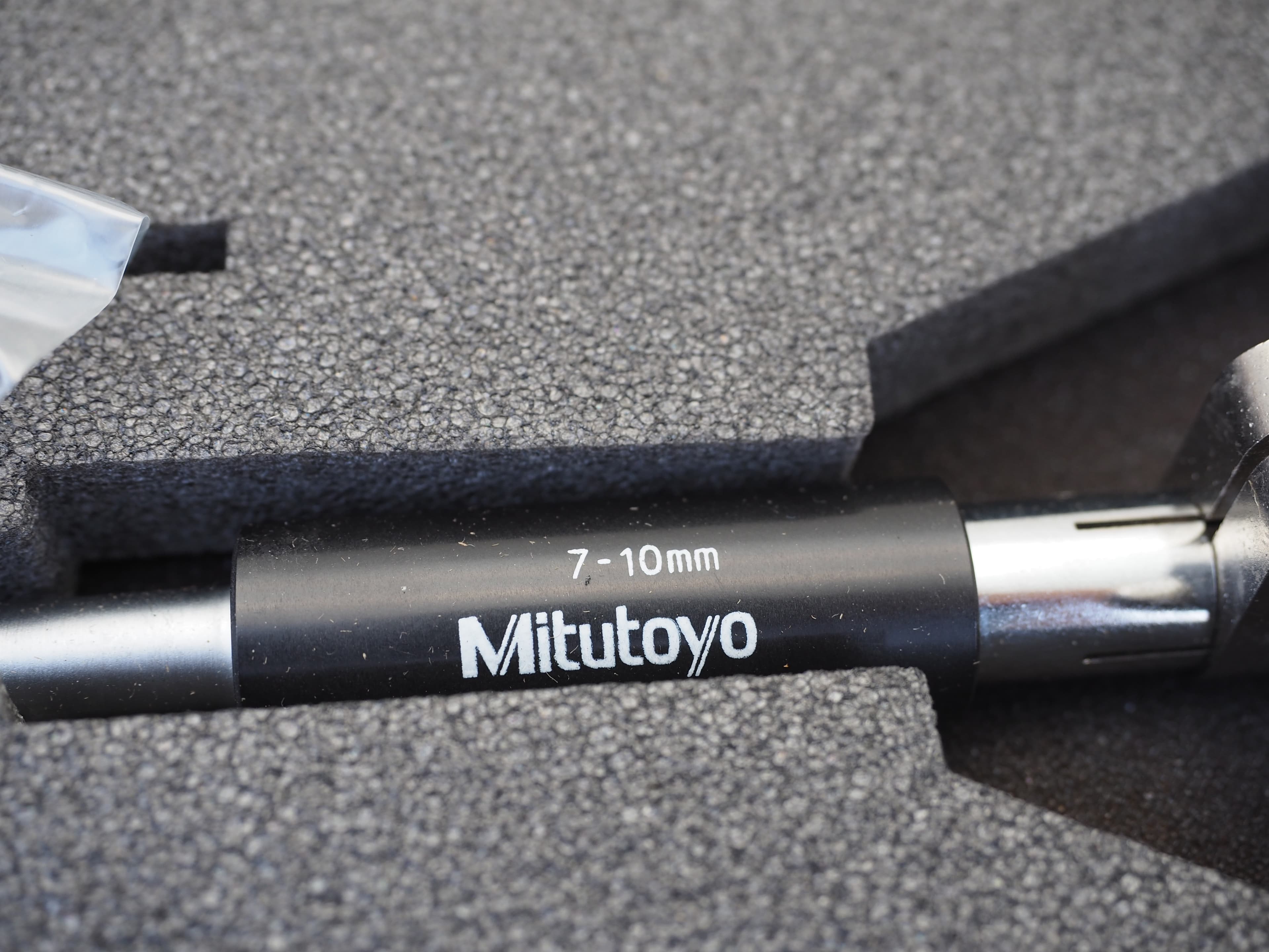 Mitutoyo Innenmessgeraet 7-10 mm mit Messuhr im Kasten