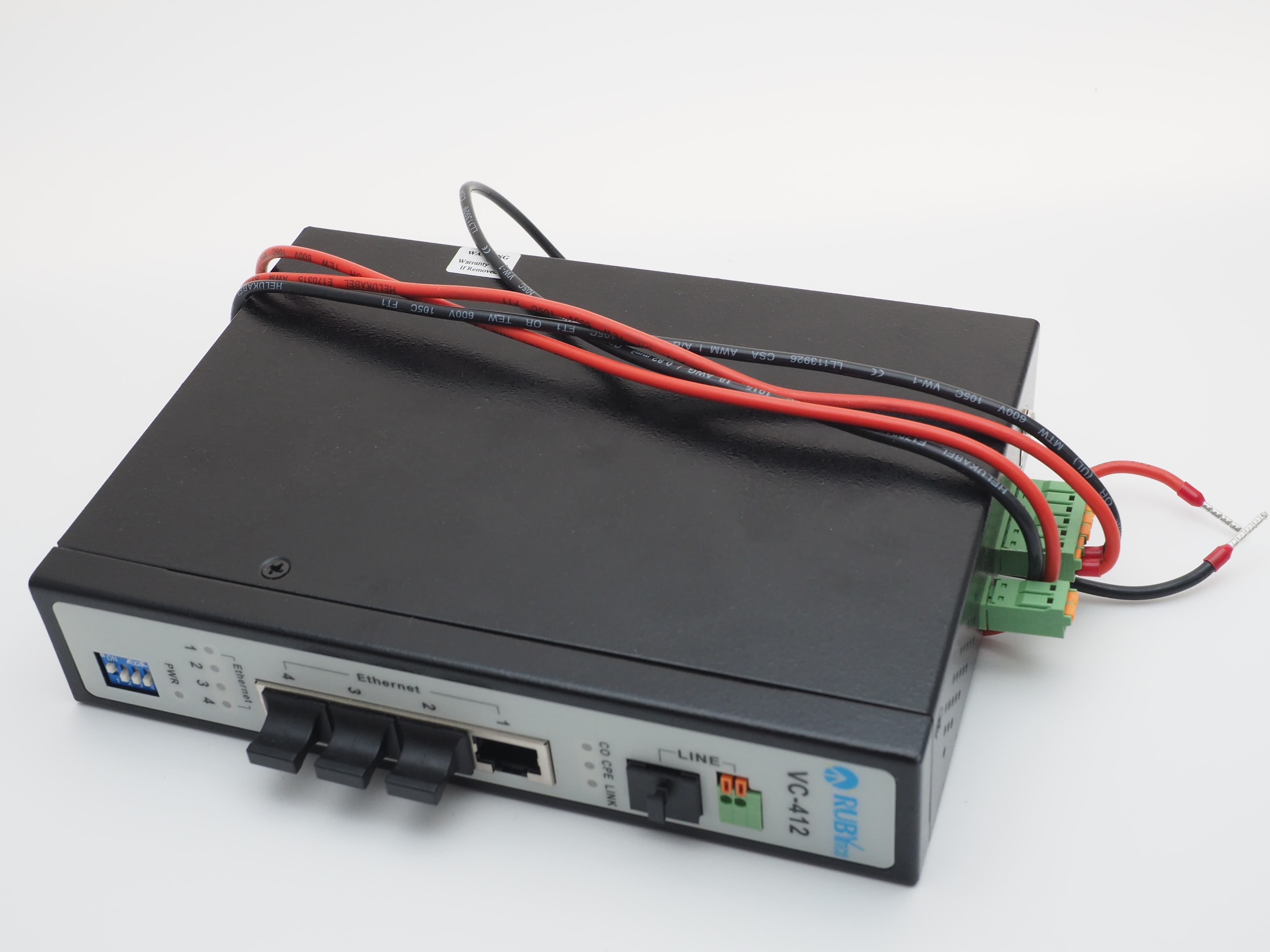 RUBYtech VC-412 mit 4 Ethernet-Ports und Line-Anschluss